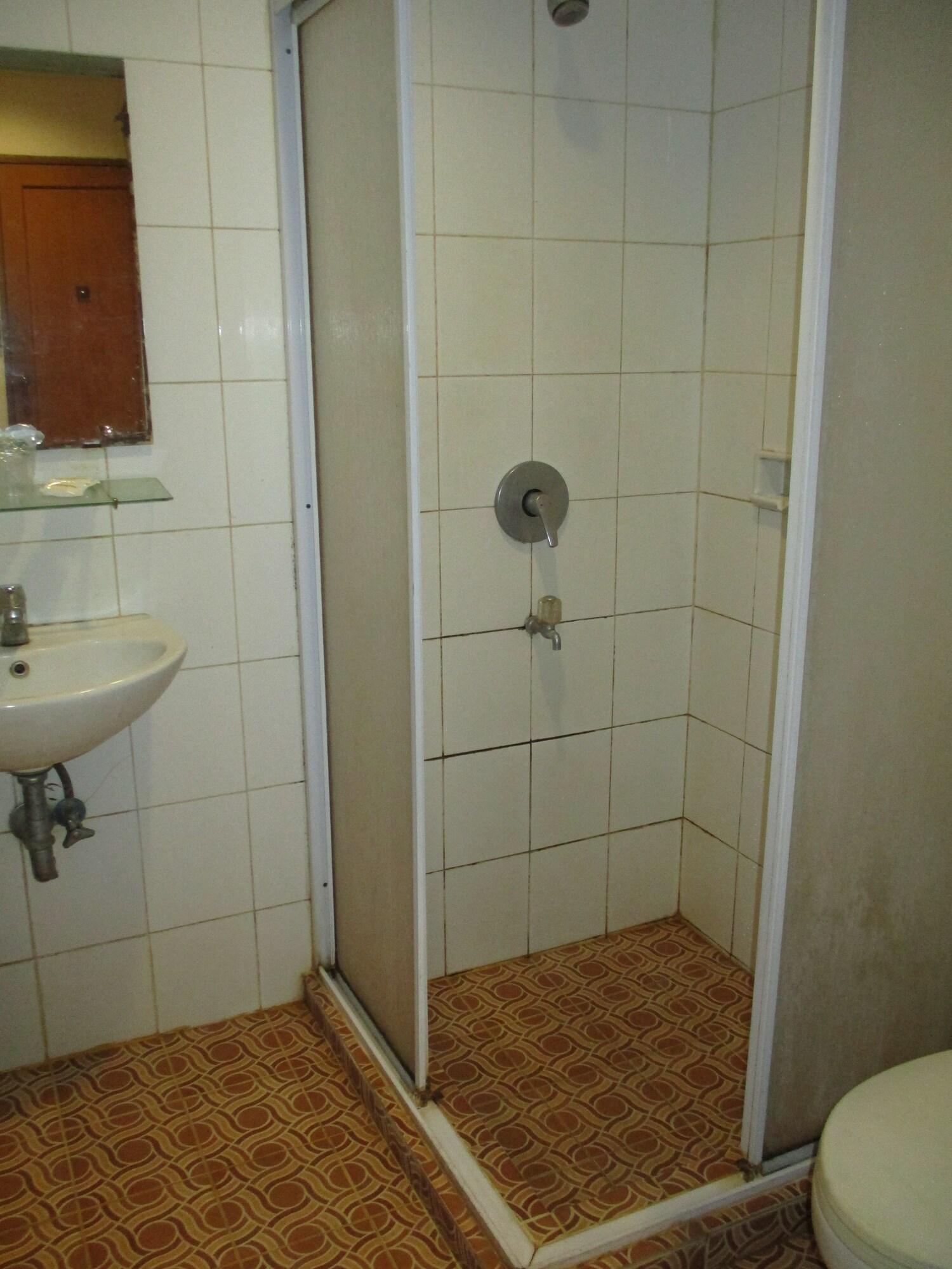 Hotel Caravan Tanah Abang Yakarta Exterior foto