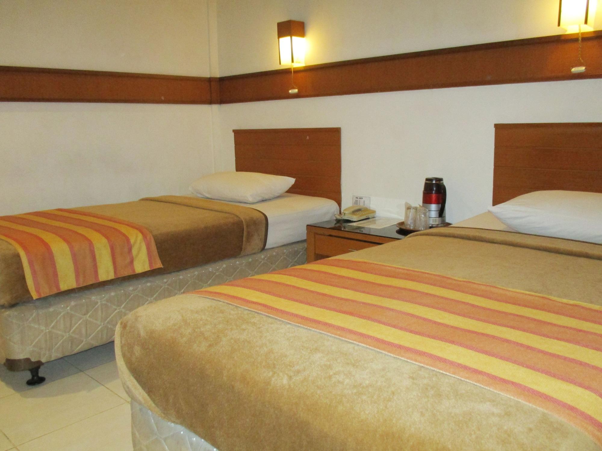Hotel Caravan Tanah Abang Yakarta Exterior foto