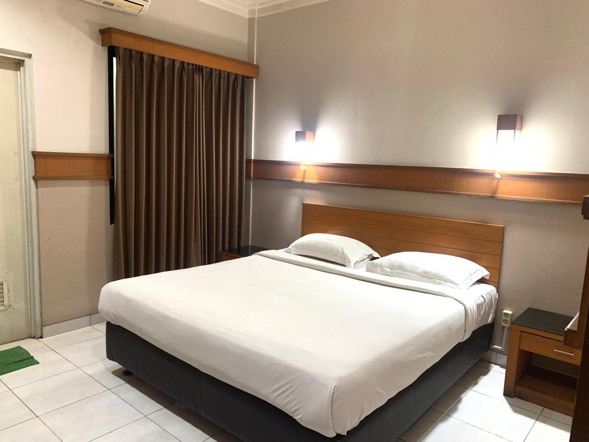 Hotel Caravan Tanah Abang Yakarta Exterior foto