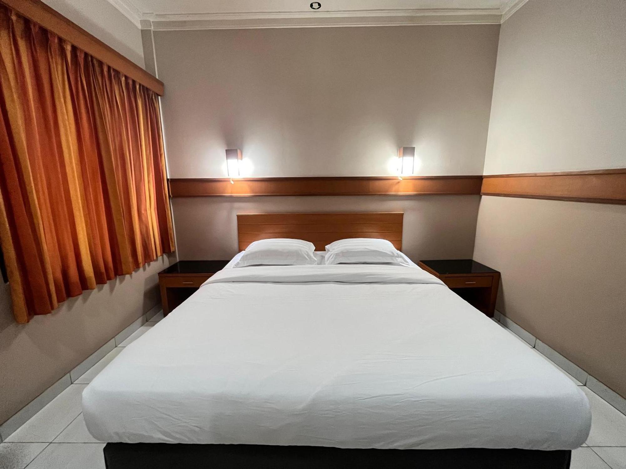 Hotel Caravan Tanah Abang Yakarta Exterior foto