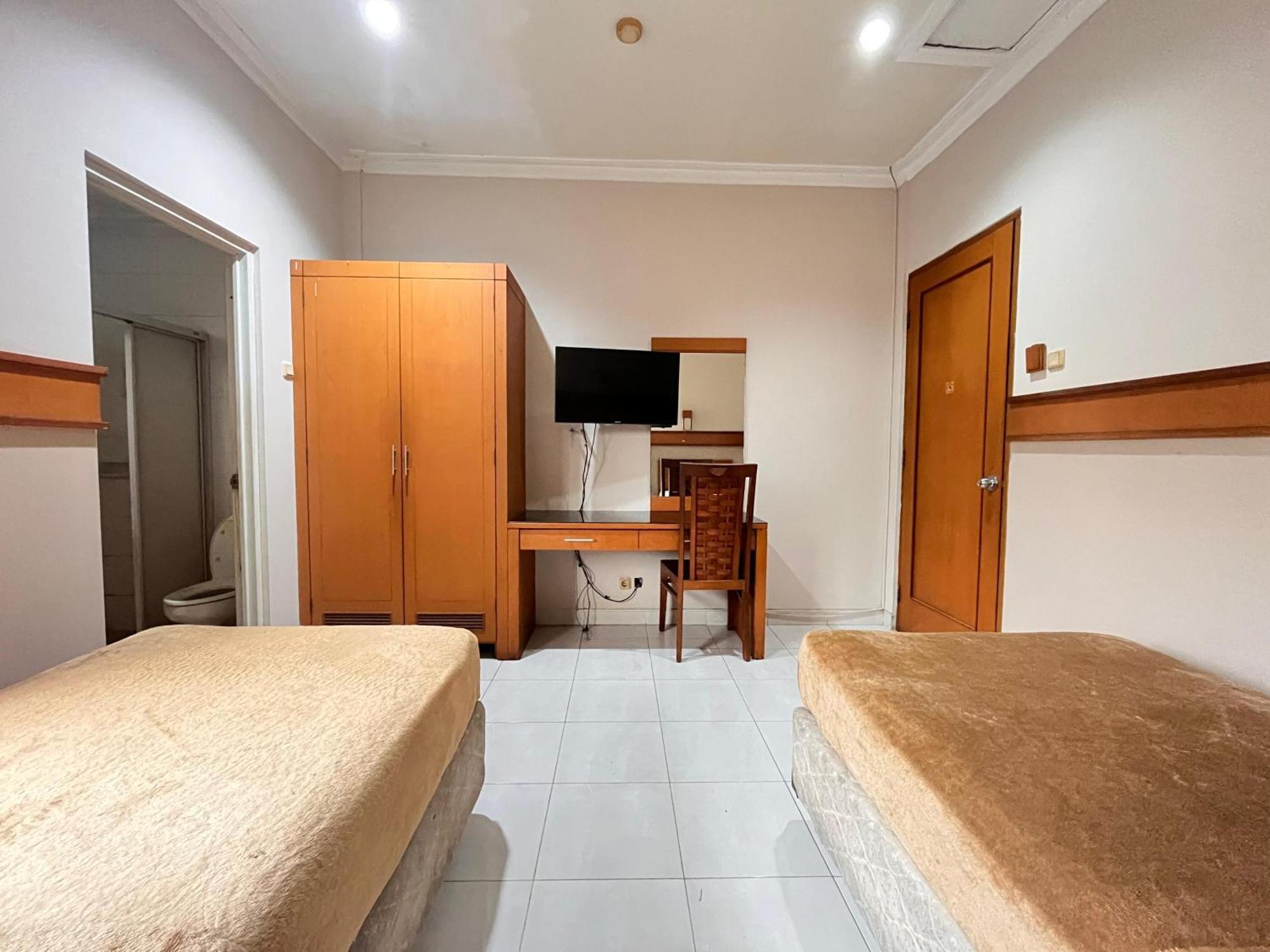 Hotel Caravan Tanah Abang Yakarta Exterior foto