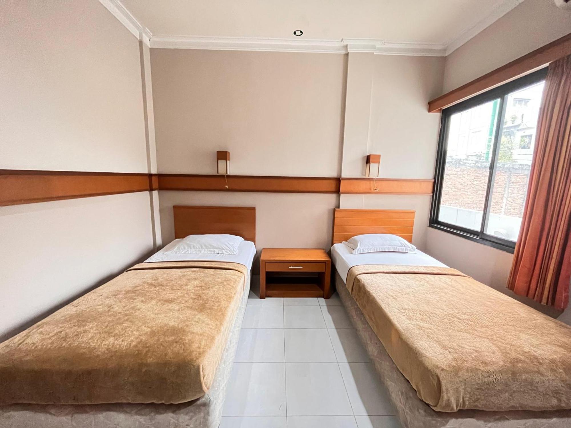 Hotel Caravan Tanah Abang Yakarta Exterior foto