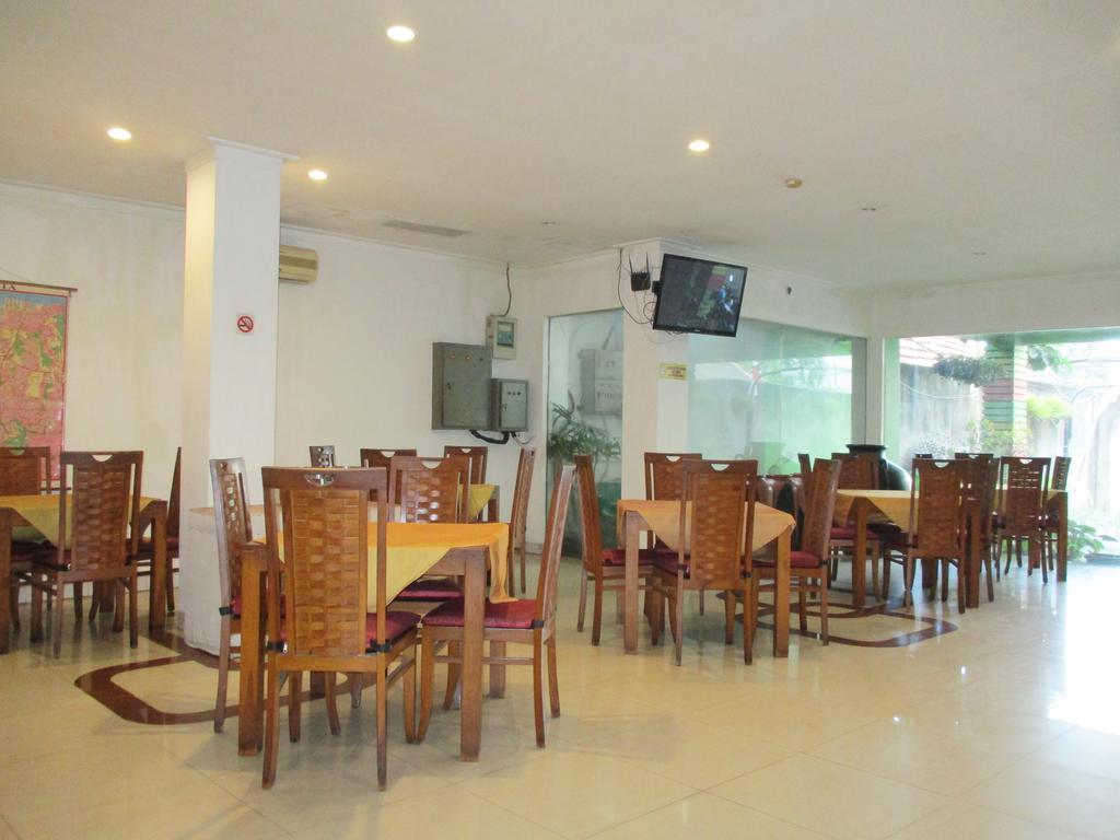 Hotel Caravan Tanah Abang Yakarta Exterior foto