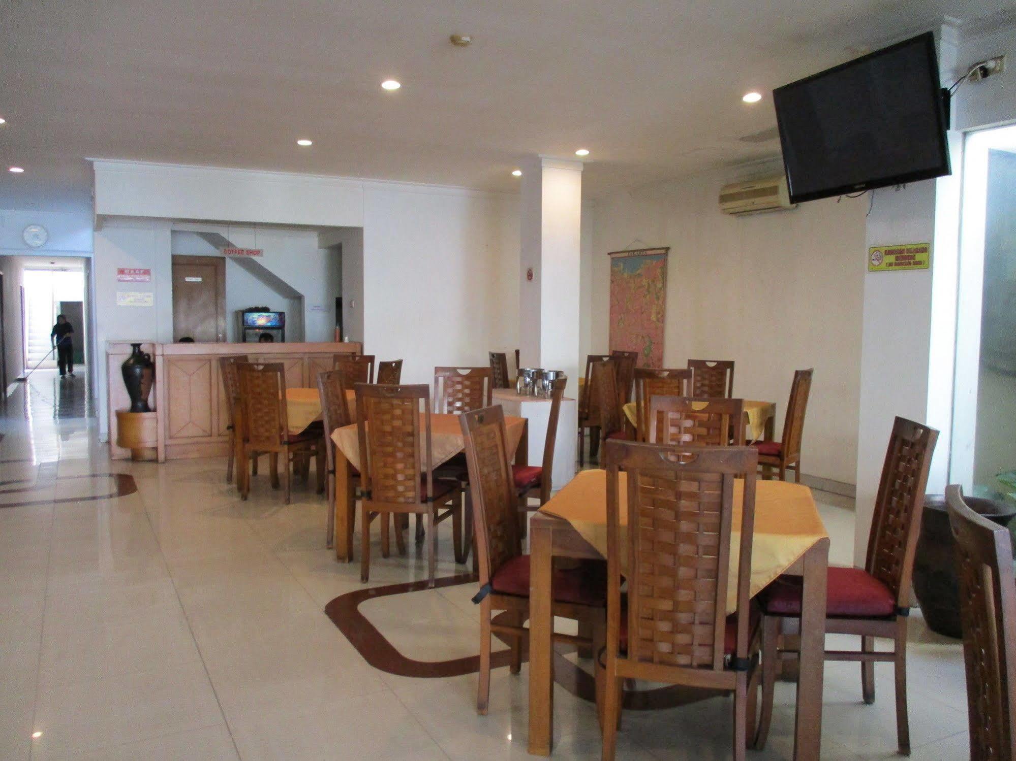 Hotel Caravan Tanah Abang Yakarta Exterior foto