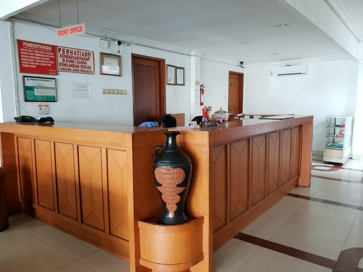 Hotel Caravan Tanah Abang Yakarta Exterior foto