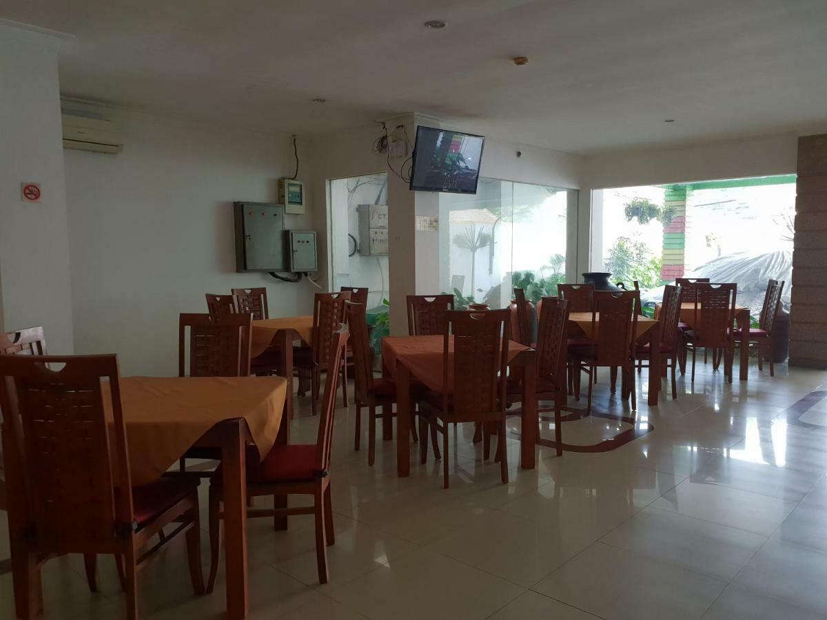 Hotel Caravan Tanah Abang Yakarta Exterior foto
